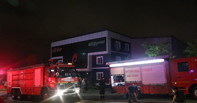 Kocaeli’de fabrika yangını