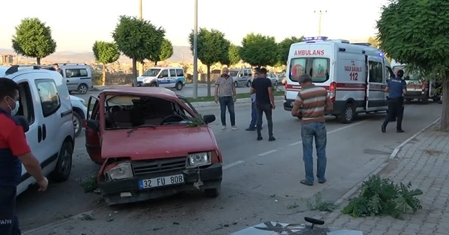 Kontrolden çıkan otomobil karşı şeride geçti