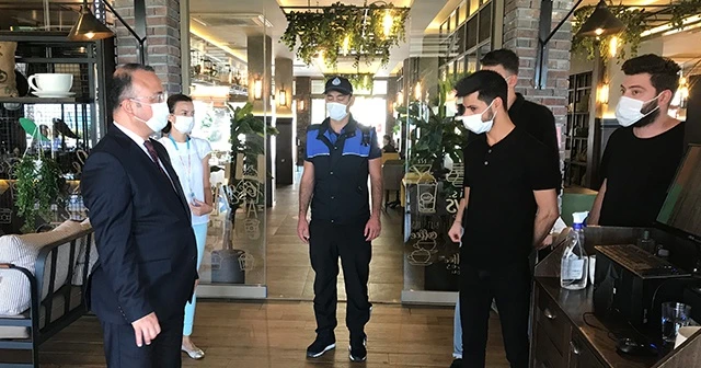 Koronavirüs denetiminde kafe tuvaletinde dikkat çeken yazı