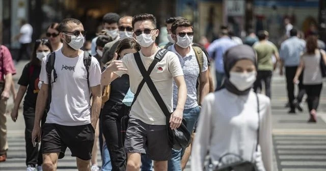 Kovid-19 tehdidi artarken korunmanın yolu maske, mesafe ve hijyenden geçiyor