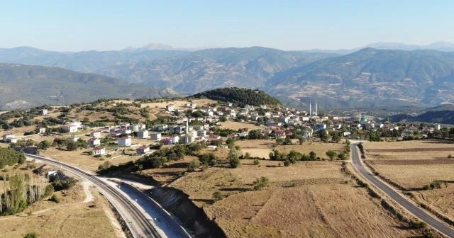 Köy, düğün sonrasında karantinaya alındı