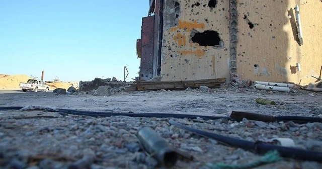 Libya'da Hafter milisleri Sirte'nin Ebu Hadi bölgesini kuşattı