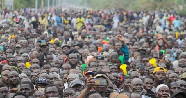 Mali'de binlerce kişi muhalefetin çağrısıyla meydanları doldurdu