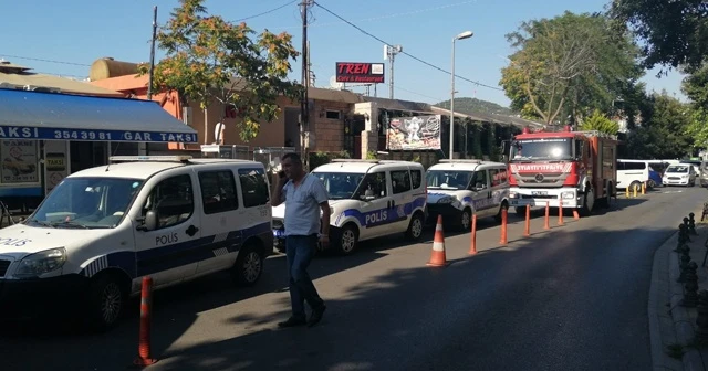 Marmaray'da bir kişi raylara atladı