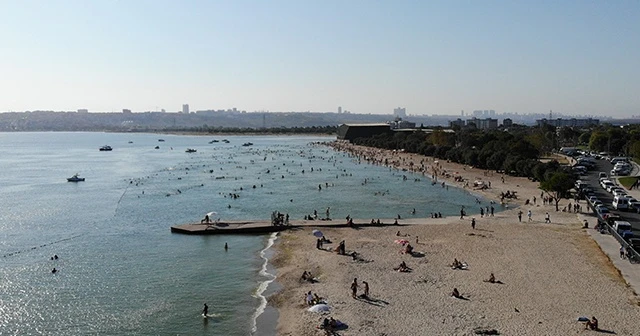 Menekşe Plajı’nda hafta sonu yoğunluğu