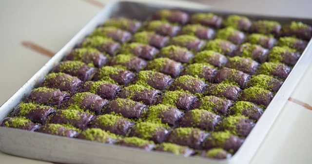 Mor ekmekten sonra mor baklava
