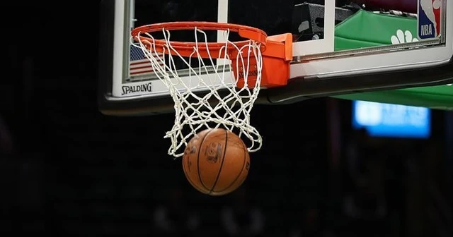 NBA'de Lakers Batı Konferansı liderliğini garantiledi