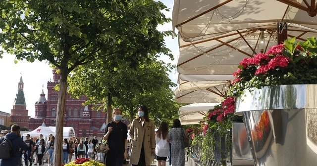 Rusya'da Kovid-19 vaka sayısı 942 bini geçti