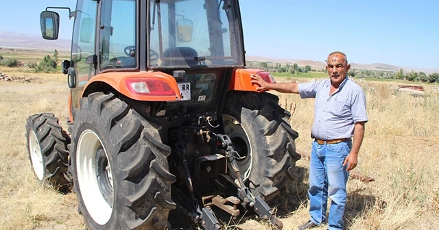 Sıfır kilometre aldığı traktör hayatını kabusa çevirdi