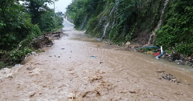 Trabzon&#039;un Of ilçesindeki heyelanda 1 kişi hayatını kaybetti