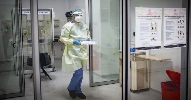 Türkiye'nin koronavirüsle mücadelesinde son 24 saatte yaşananlar