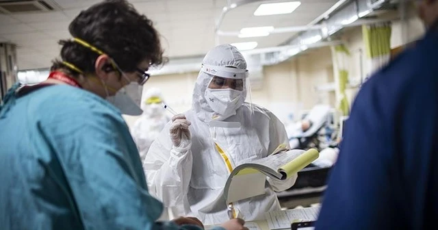 Türkiye'nin koronavirüsle mücadelesinde son 24 saatte yaşananlar