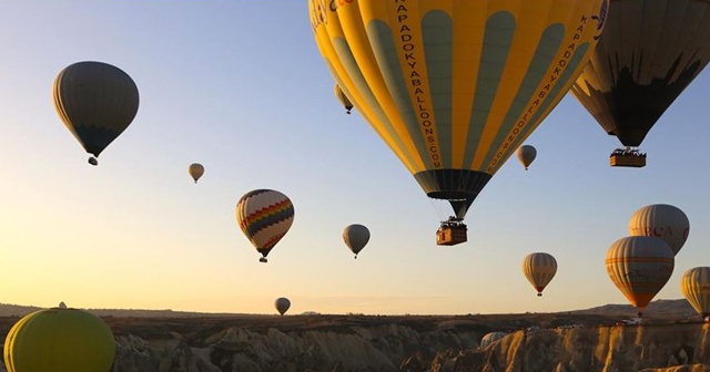 Ukraynalı turistlere Kapodokya&#039;daki balon turlarında şartlı izin