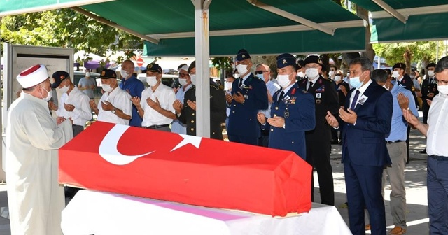 Vefat eden Kıbrıs Gazisine askeri cenaze töreni