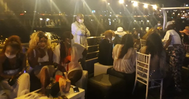 Yabancı uyrukluların Haliç'te sosyal mesafesiz tekne partisi