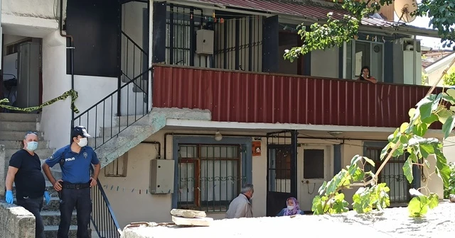 Yaşlı adam evinde ölü bulundu
