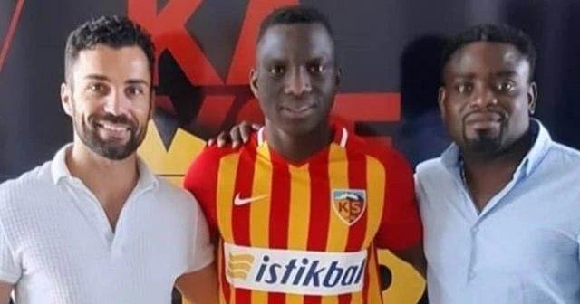 Yaw Ackah formayı giydi