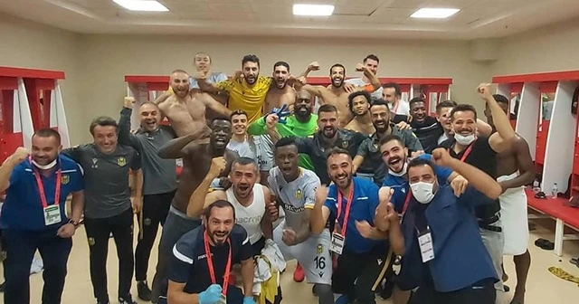 Yeni Malatyaspor'da 9 futbolcunun sözleşmesi sona erdi