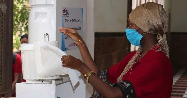 Afrika'da Kovid-19 vaka sayısı 1 milyon 297 bin'e yükseldi