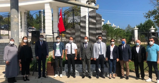 Akçakoca'da sel felaketinde hayatını kaybedenler için anıt