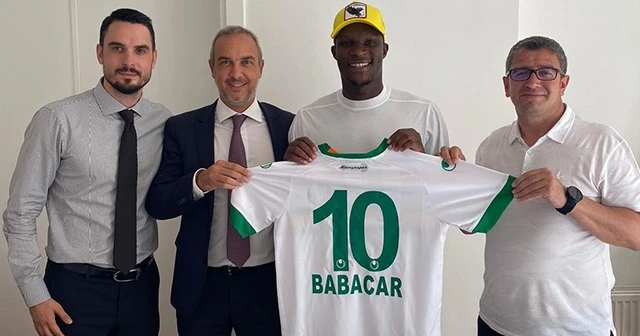 Alanyaspor, Babacar'ı renklerine bağladı