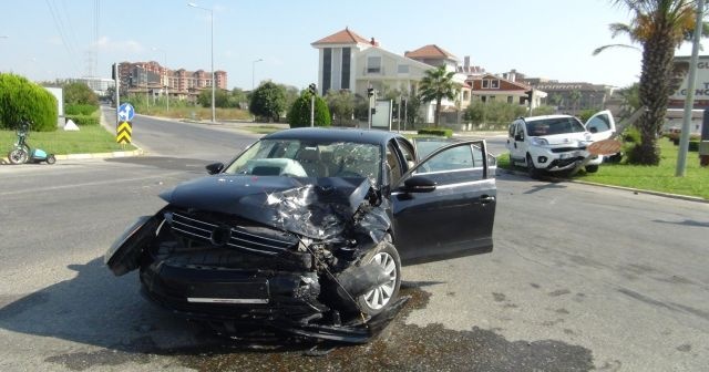 Antalya’da trafik kazası: 4 yaralı