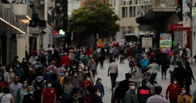 Avrupa'da Kovid-19 vakaları yeniden yükselişe geçti