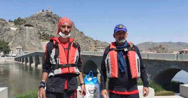Baba ve oğlun botla Kızılırmak yolculuğu