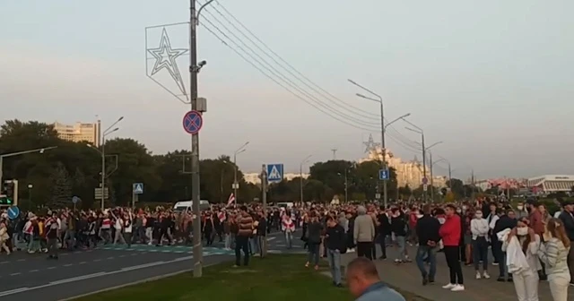 Belarus'ta Lukaşenko'nun yemin töreninden sonra sokaklar karıştı