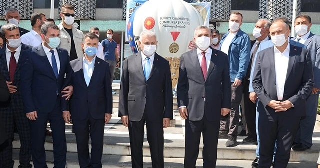 Binali Yıldırım, Şanlıurfa Büyükşehir Belediyesini ziyaret etti