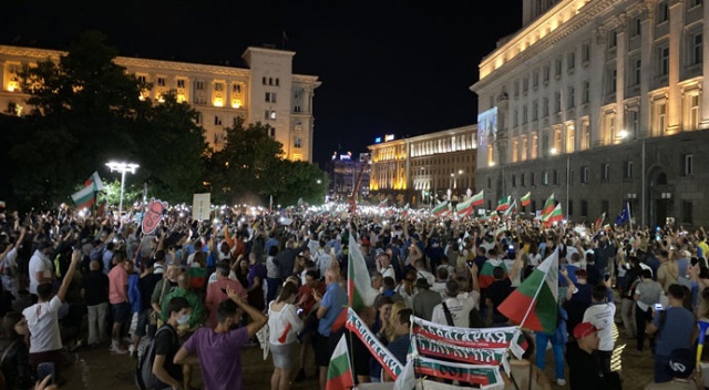 Bulgaristan&#039;daki siyasi kriz sürüyor