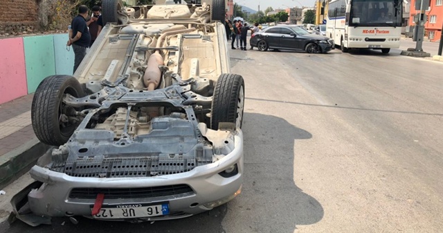 Bursa&#039;da kaza yapan oğlunun yanına giden baba aracıyla takla attı