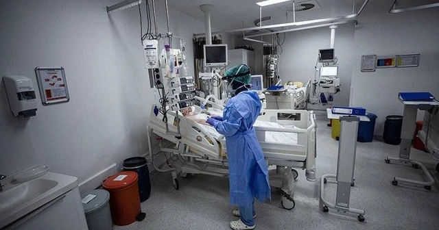 Covid-19 vak'alarında 15-49 yaş arasında artış