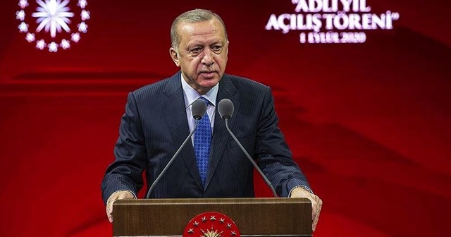 Cumhurbaşkanı Erdoğan: Kimi baroların terör örgütlerinin arka bahçesi olması çok acı