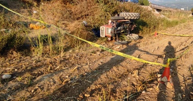 Devrilen traktörün sürücüsü hayatını kaybetti