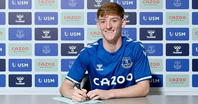 Everton'dan genç futbolcu Anthony Gordon'a 5 yıllık sözleşme