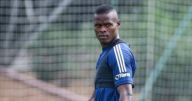 Fenerbahçe&#039;de yeni transfer Samatta sağlık kontrolünden geçirildi