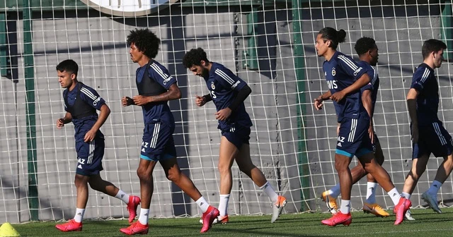 Fenerbahçe, yeni sezon hazırlıklarını sürdürdü