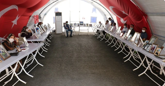 HDP önündeki ailelerin evlat nöbeti 390'ıncı gününde