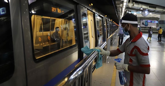 Hindistan salgına rağmen en işlek metro ağını hizmete açtı