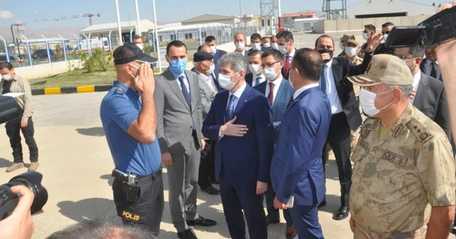 İçişleri Bakan Yardımcısı İnce, Yüksekova'da incelemelerde bulundu