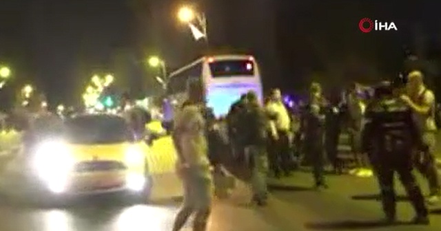 İsrail’de protestocuları araçla ezmek isteyen sürücü engellendi