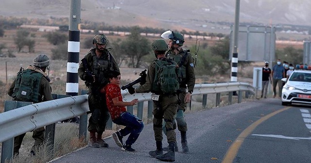 İsrail güçleri İkinci İntifada’dan bu yana 120 bin Filistinliyi gözaltına aldı