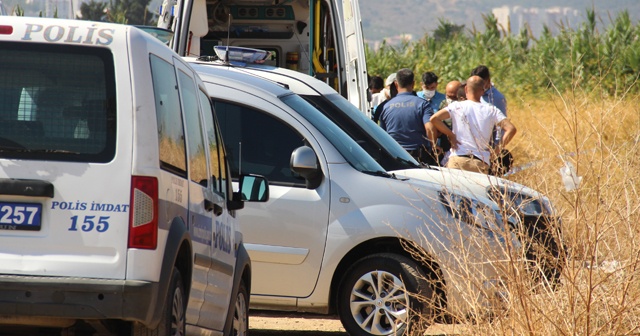 İzmir&#039;de şüpheli ölüm: Aracının yanında ölü bulundu