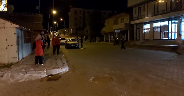 Karlıova’daki deprem paniğe neden oldu