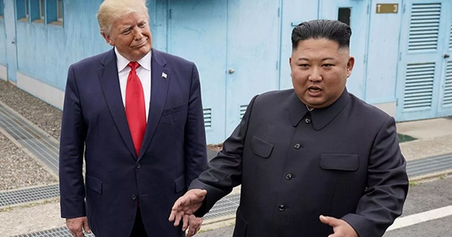 Kim Jong-un amcasını nasıl öldürttüğünü Trump&#039;a anlatmış