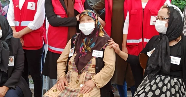 Kızılay şehidinin annesinden yürek parçalayan ağıt