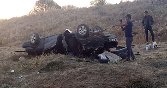 Konya&#039;da otomobil şarampole devrildi: 1 ölü, 2 yaralı