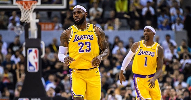 Los Angeles Lakers 10 yıl aranın ardından NBA finalinde