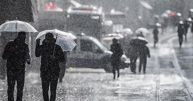 Meteorolojiden 5 il için kuvvetli rüzgar ve fırtına uyarısı